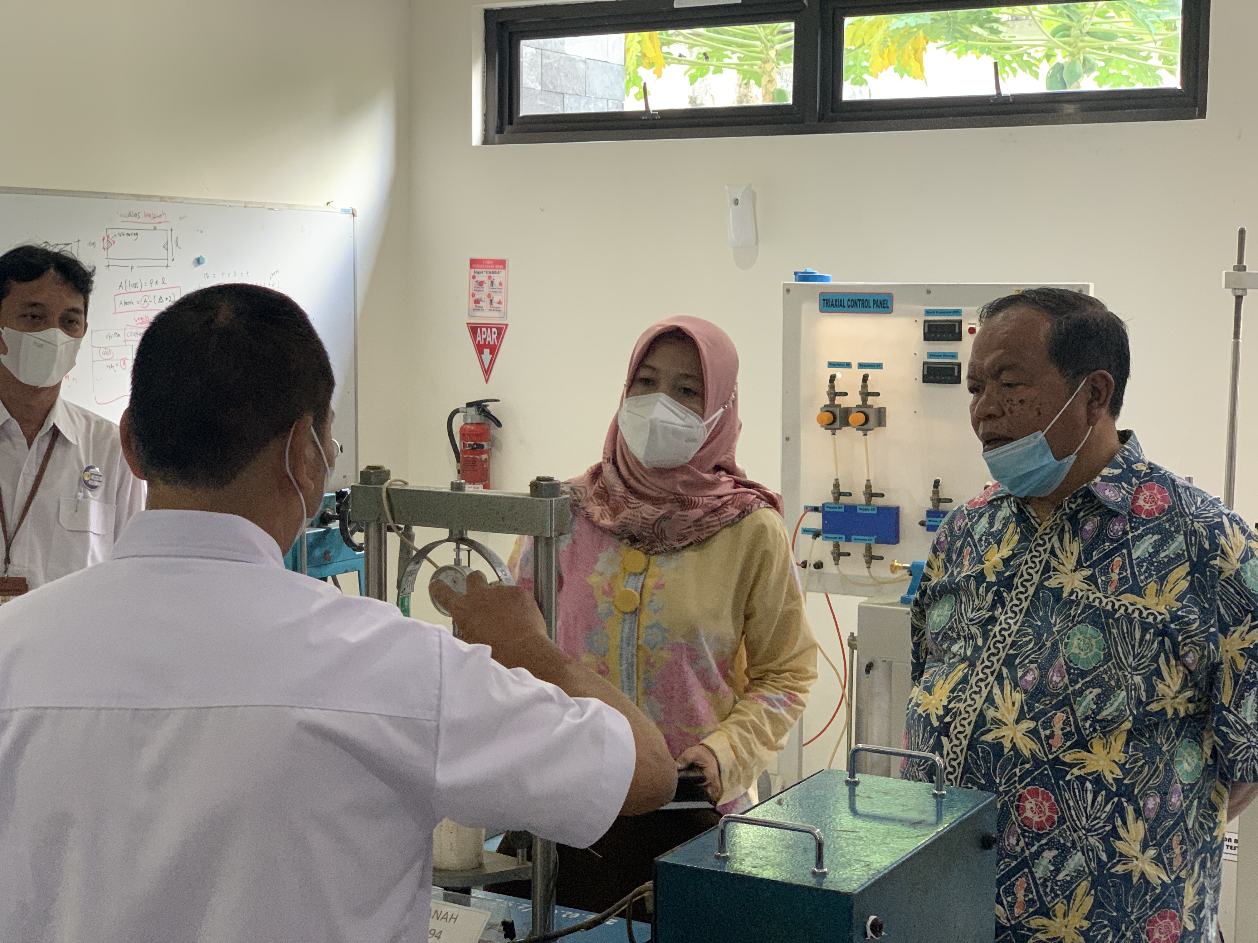 Surveilen Laboratorium Balai Teknik Sabo
