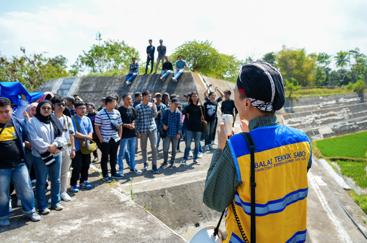 Kuliah Lapangan Universitas Langlangbuana