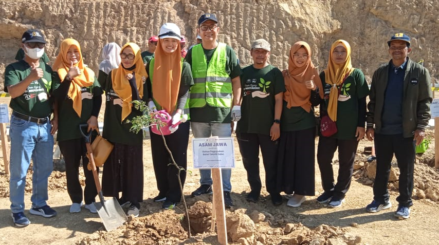 Penanaman Pohon memperingati HUT ke-79 RI 